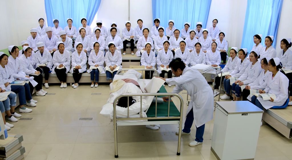 兰州科技职业学院开展实践教学观摩活动2.jpg